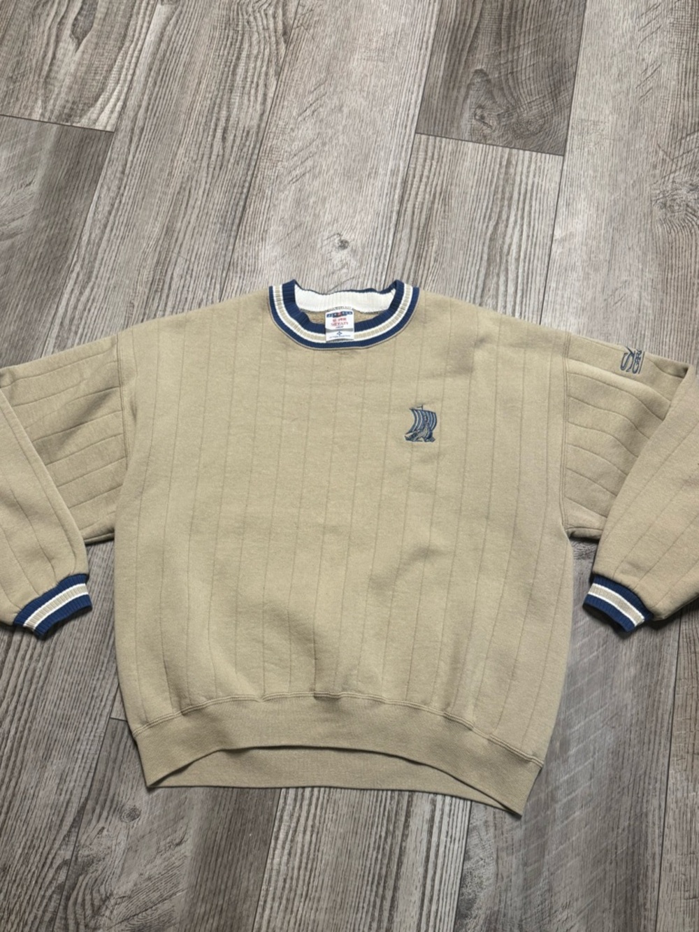 Vintage tan blue striped nautical sailboat embroidered sweatshirt pullover XL